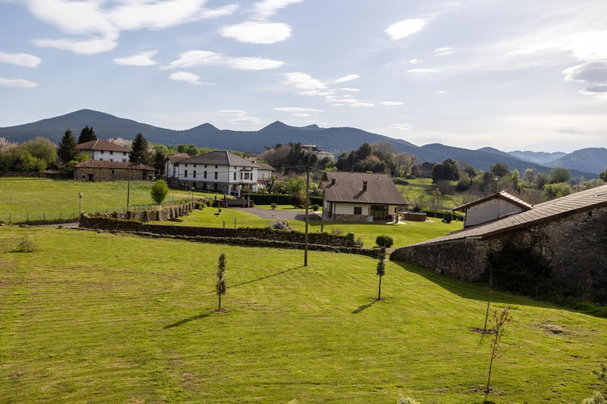 Villa Urdaibai Busturia Bagian luar foto