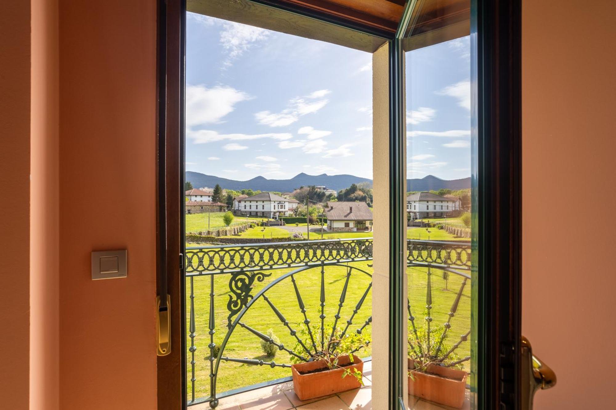 Villa Urdaibai Busturia Bagian luar foto